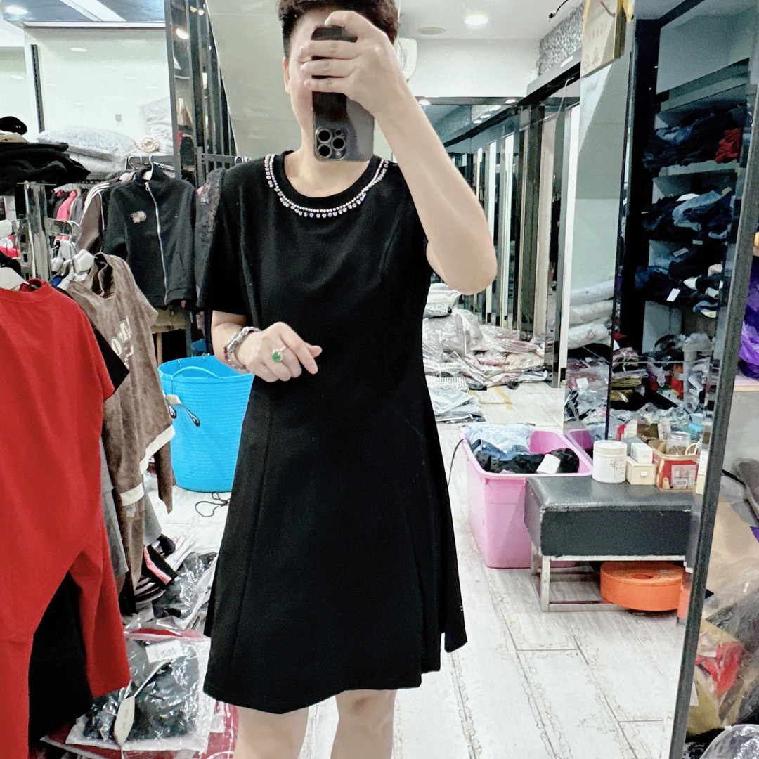 韩版舒适蕾丝公主袖领口钉珠修身连衣裙6888