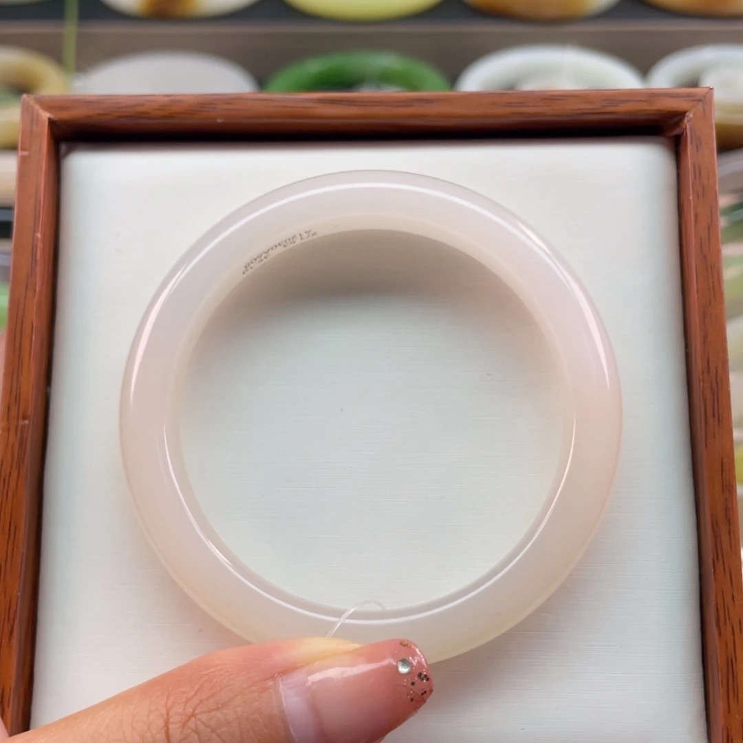 【闪购商品】和田玉手镯未镶嵌53