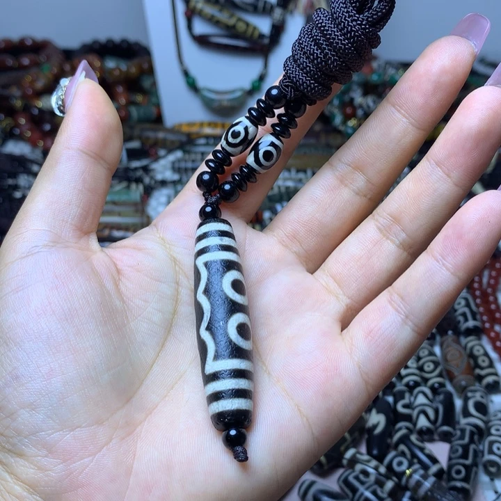 憨***包玛瑙/玉髓吊坠(赠链)未镶嵌