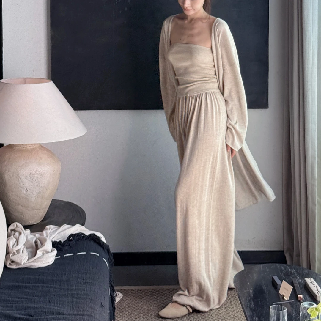 muli沐里早秋针织慵懒抹胸灯笼裤套装