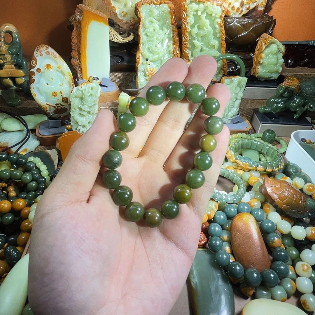 透闪石质玉未镶嵌珠宝奇石