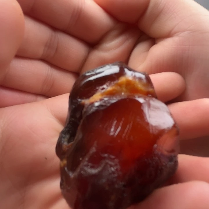 见***去未镶嵌定制琥珀纯天然蜜蜡吊坠