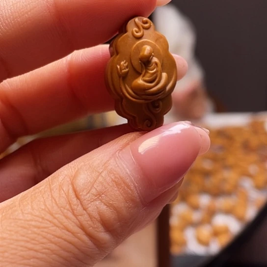 橄榄核是由橄榄油制