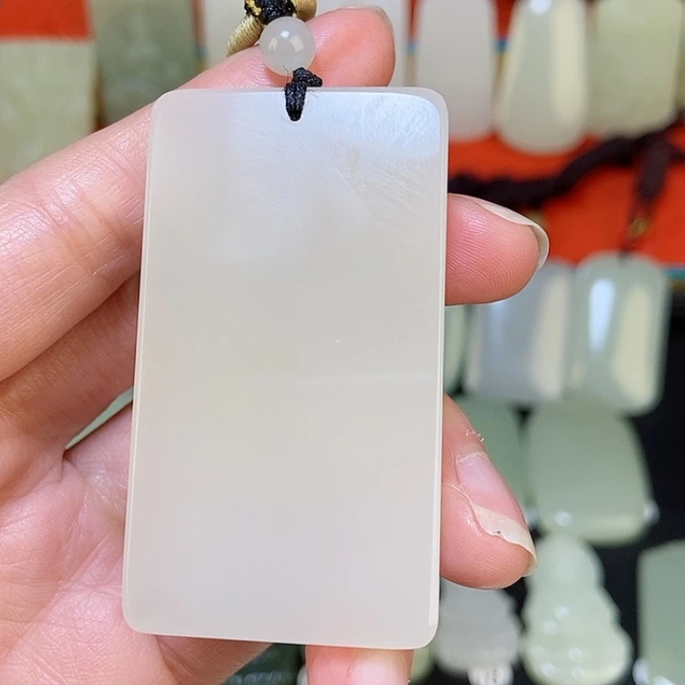 【闪购商品】颈饰未镶嵌和田玉