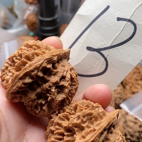 桃核吊坠44全品中国大花