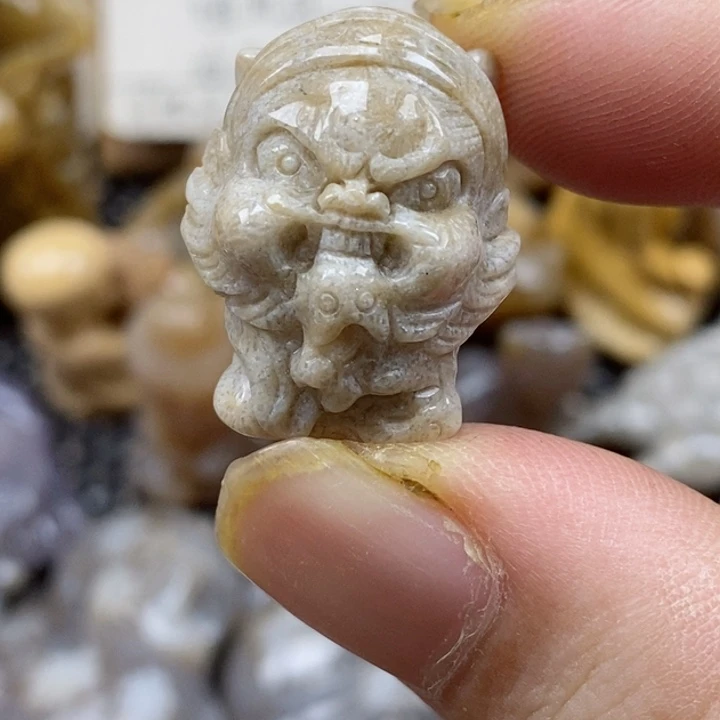 颈饰未镶嵌硅化珊瑚（珊瑚玉）小