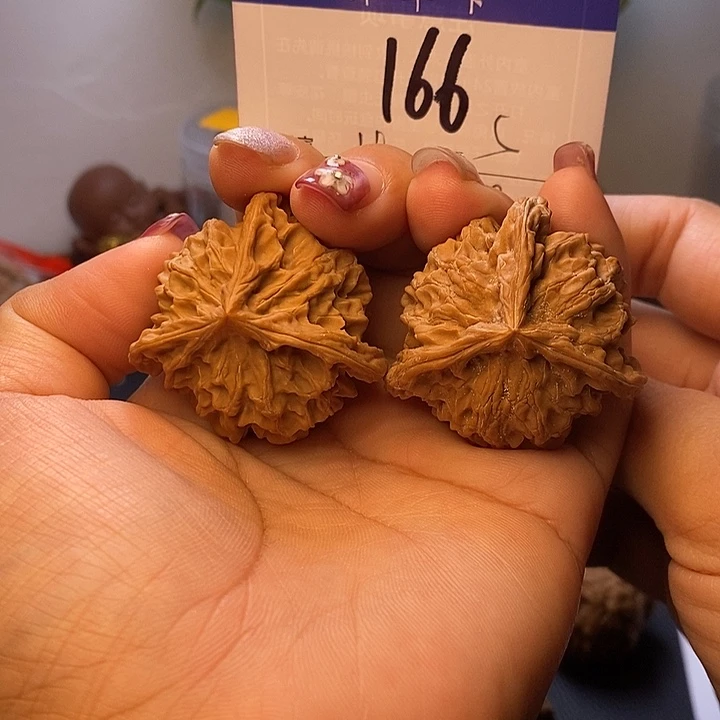 吊坠桃核三棱40有修s