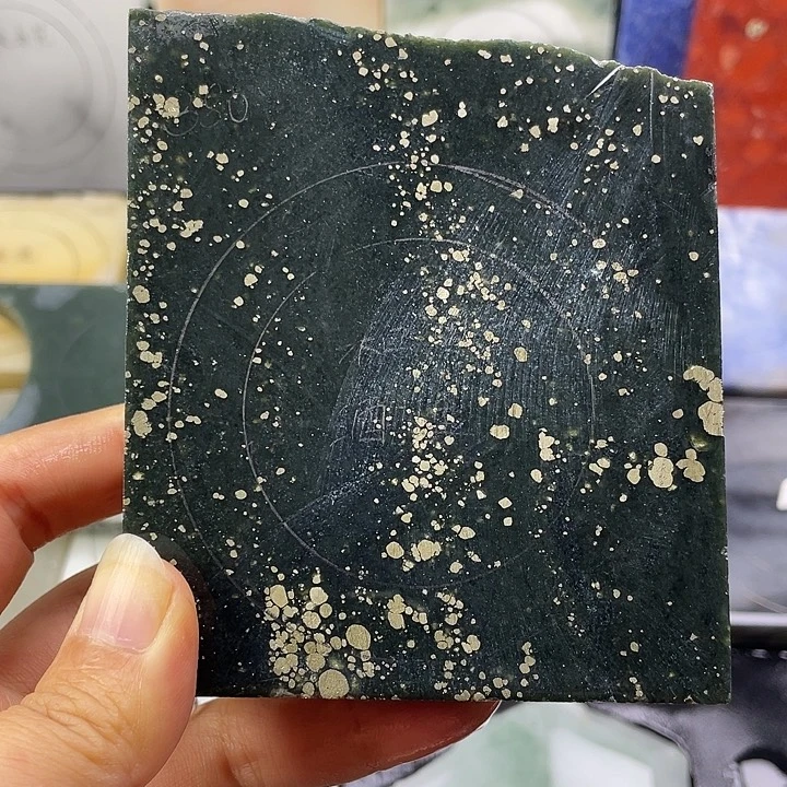 和田玉未镶嵌手镯定制