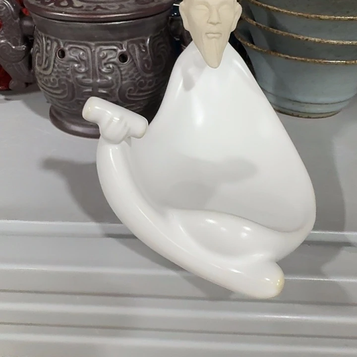 主人杯一个，瓷。。。