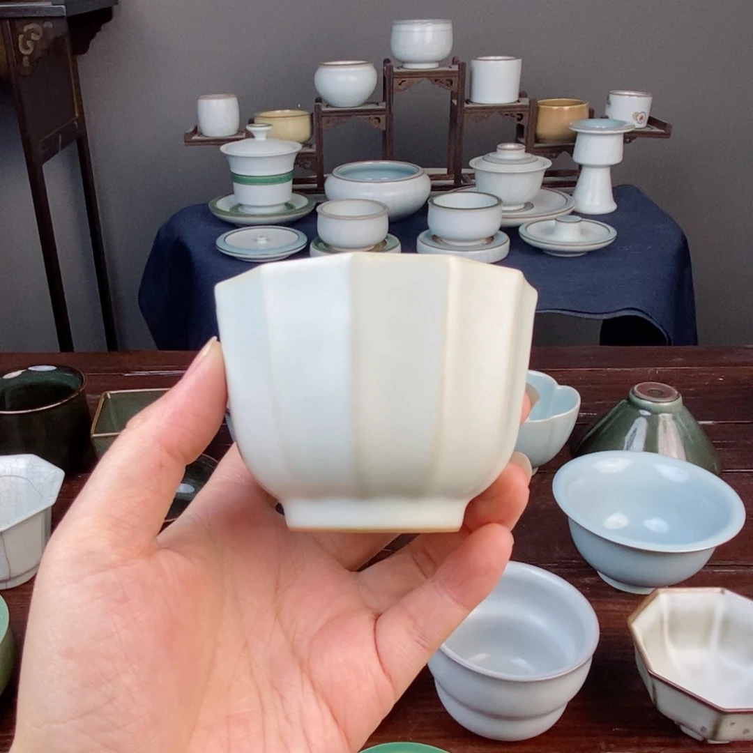 朱砂胎月白主人杯 开片