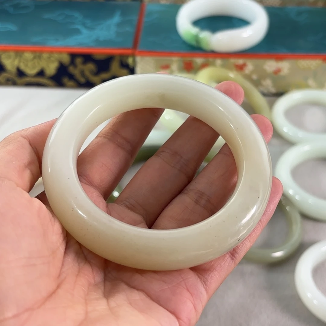 手链未镶嵌和田玉（糖玉）