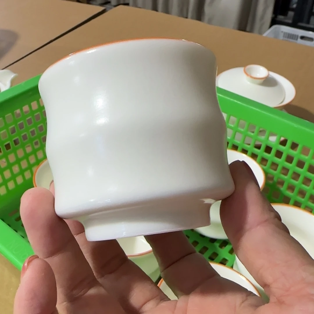 瓷片开播浮力，便宜炸，小微瑕。