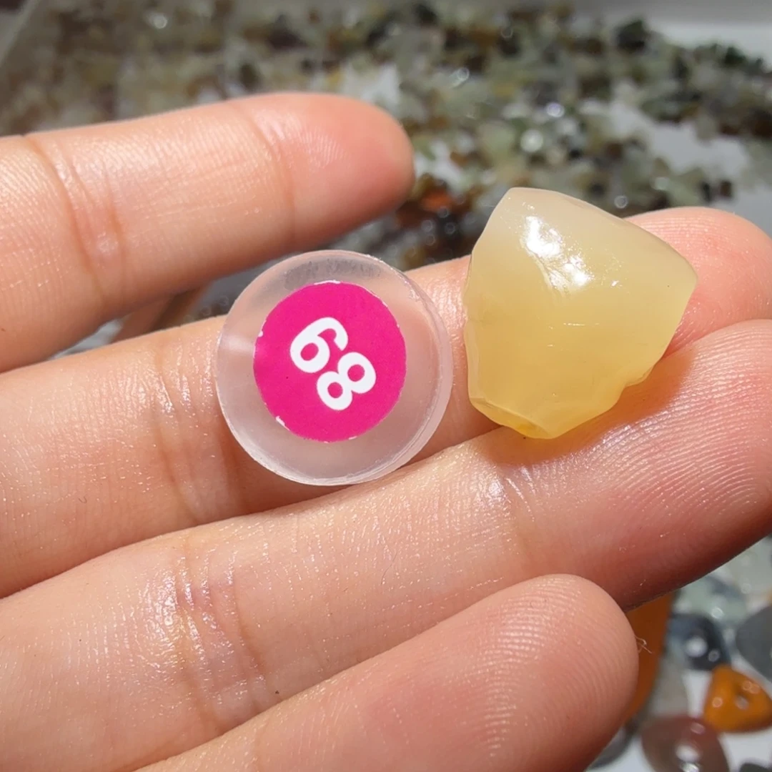 和田玉未镶嵌珠宝奇石