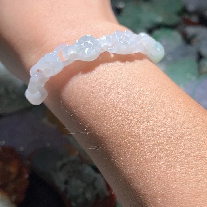 颈饰未镶嵌翡翠天