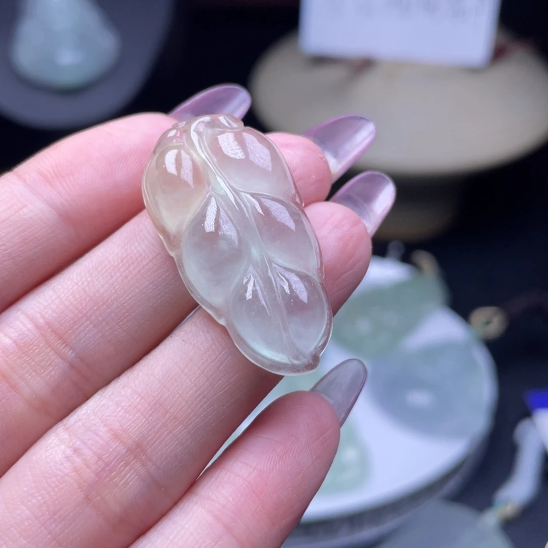 颈饰未镶嵌翡翠吊坠