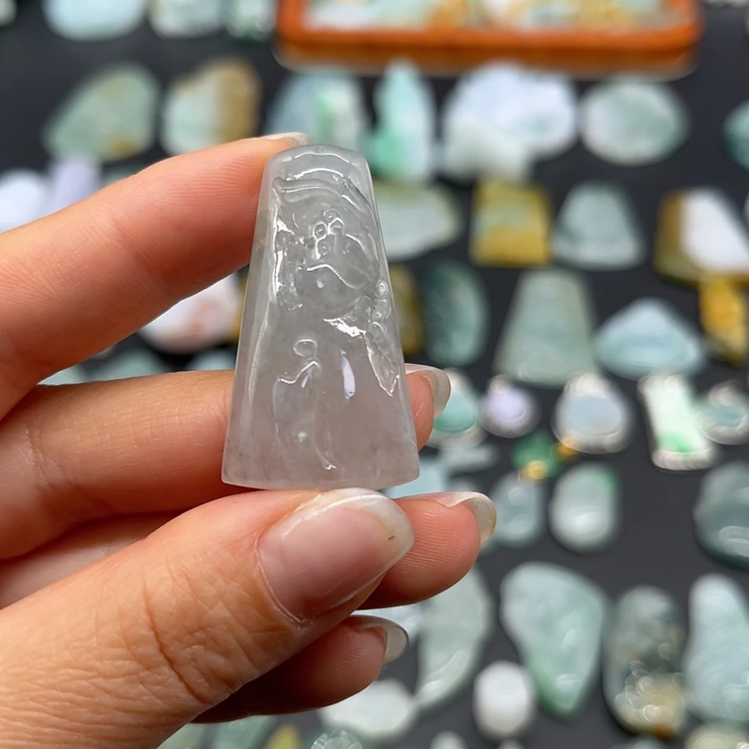 【闪购商品】翡翠颈饰未镶嵌悟道