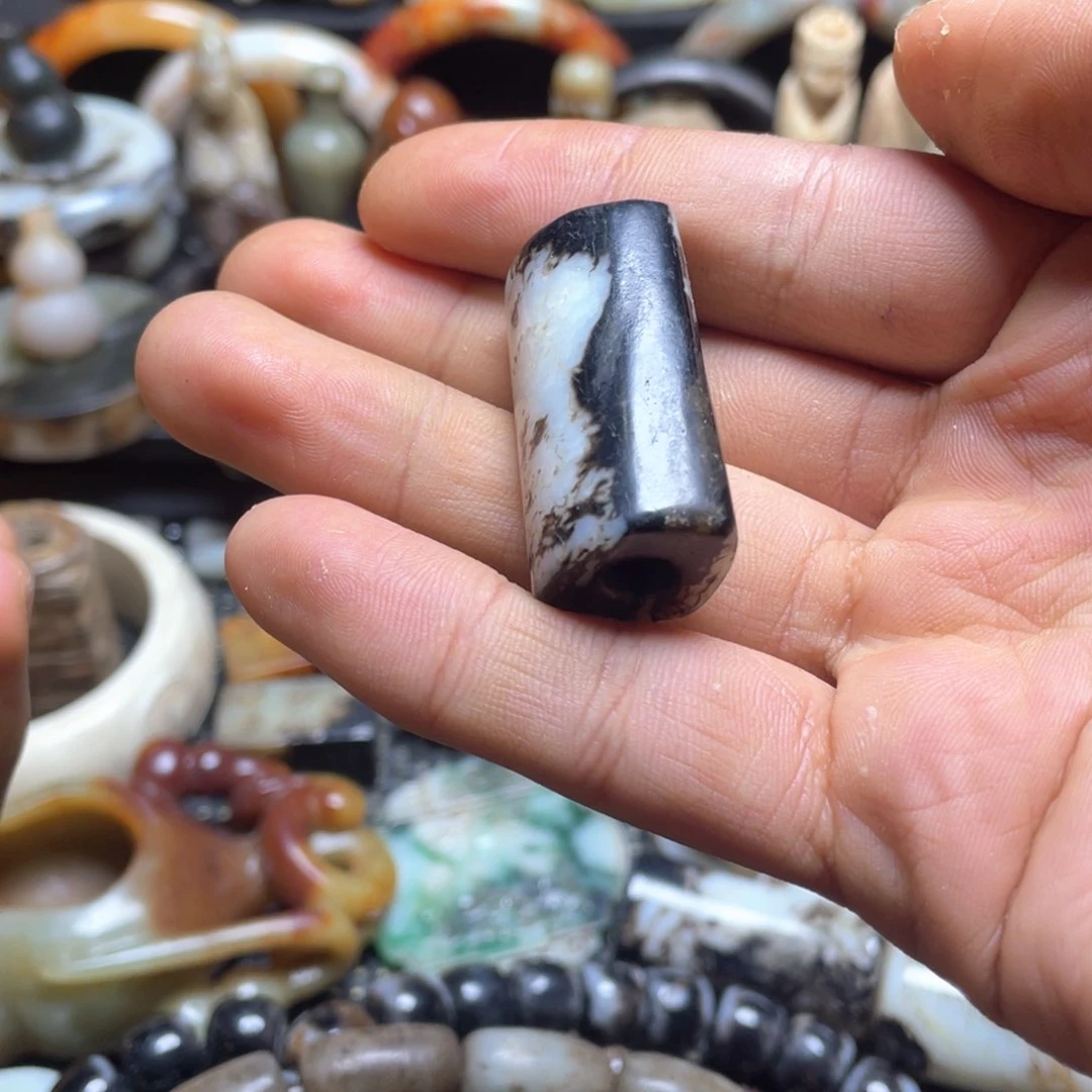 和田玉（糖玉）挂件未镶嵌财**路