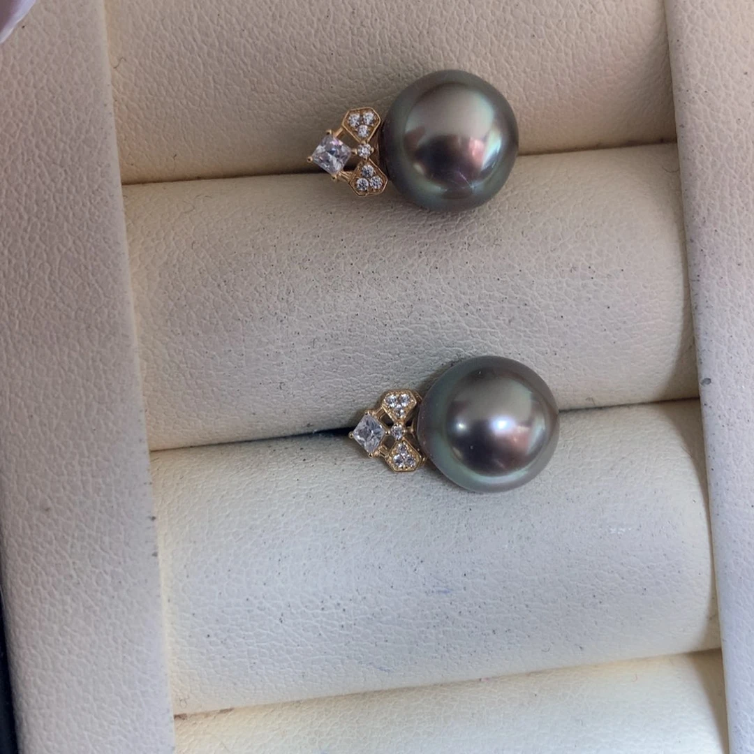 海水珍珠耳饰18K金镶嵌