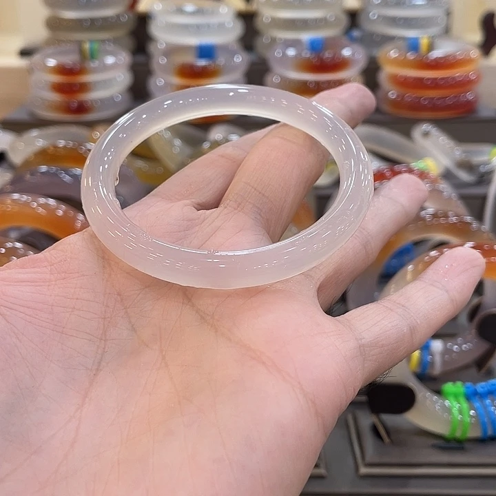 玛瑙/玉髓未镶嵌手镯