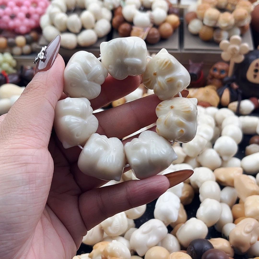 吊坠菩提根/象牙果仓鼠