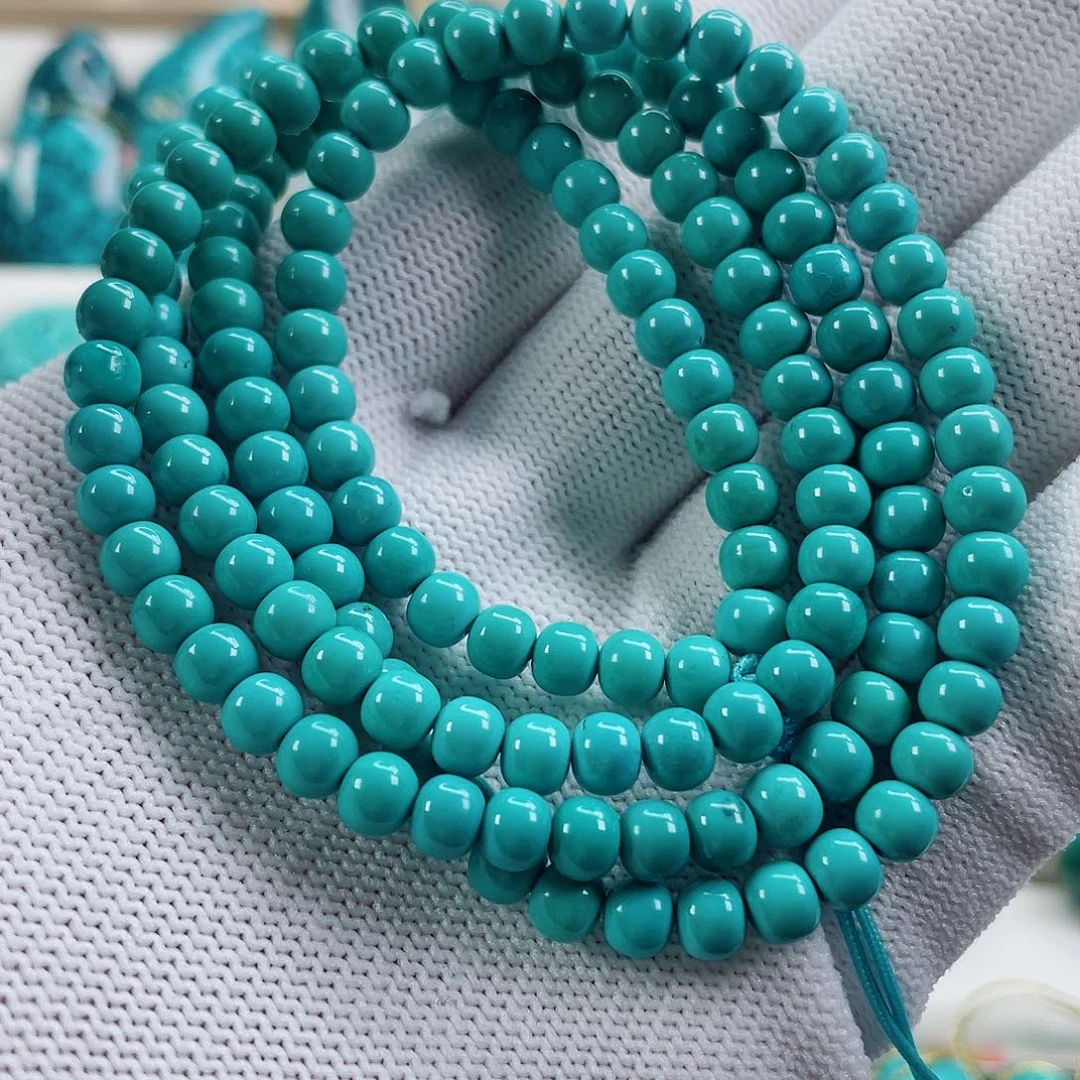 绿松石未镶嵌颈饰