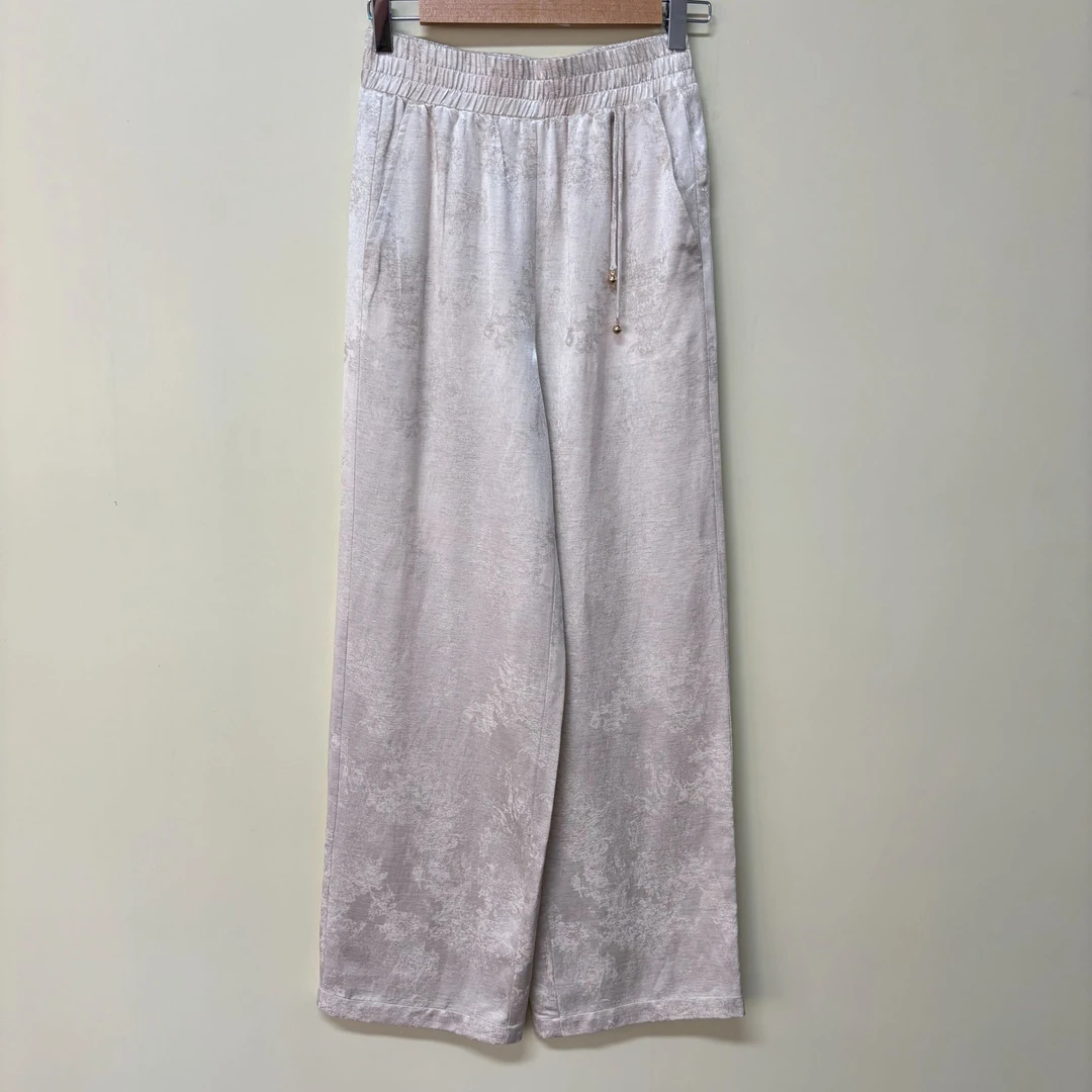 25年新款春夏宽松提花休闲时尚阔腿裤【25k0828-240】