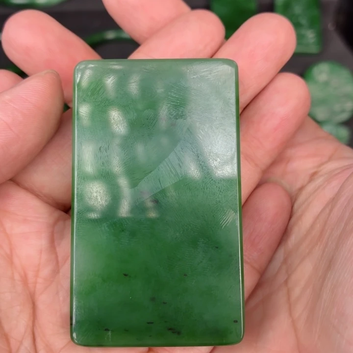 瑞***安和田玉（碧玉）未镶嵌颈饰