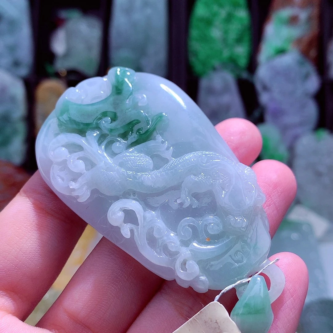 颈饰未镶嵌翡翠天然