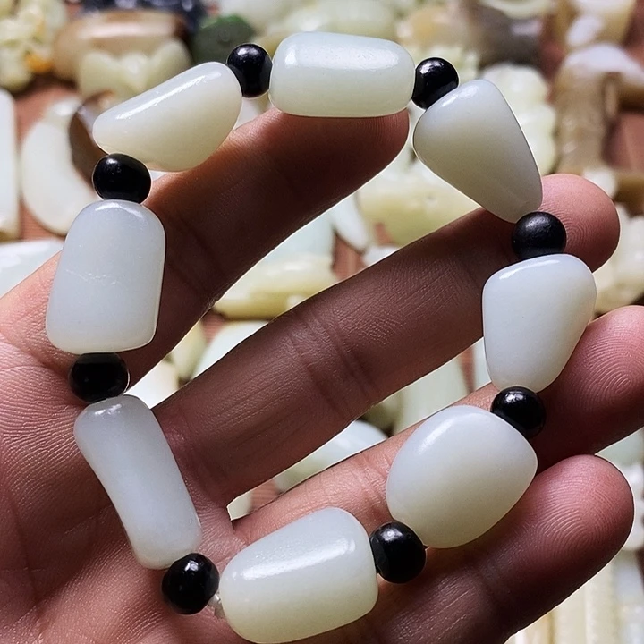 千***鹰和田玉未镶嵌挂件