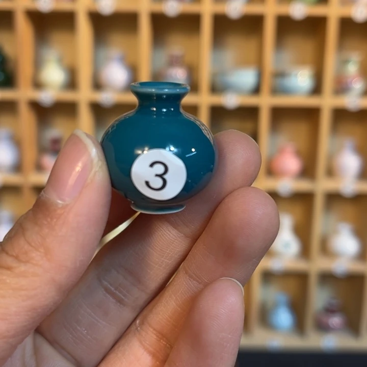 摆件R****?微陶老王迷你花瓶