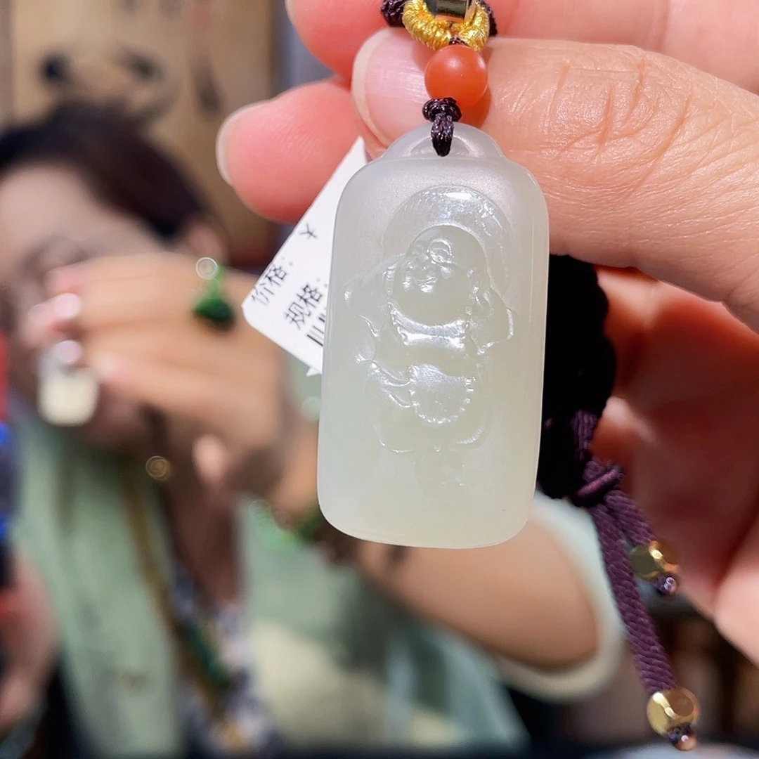 颈饰未镶嵌和田玉碧玉吊坠