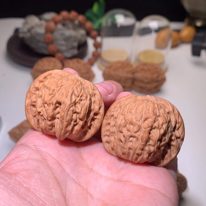 侠***行把件文玩核桃磨盘