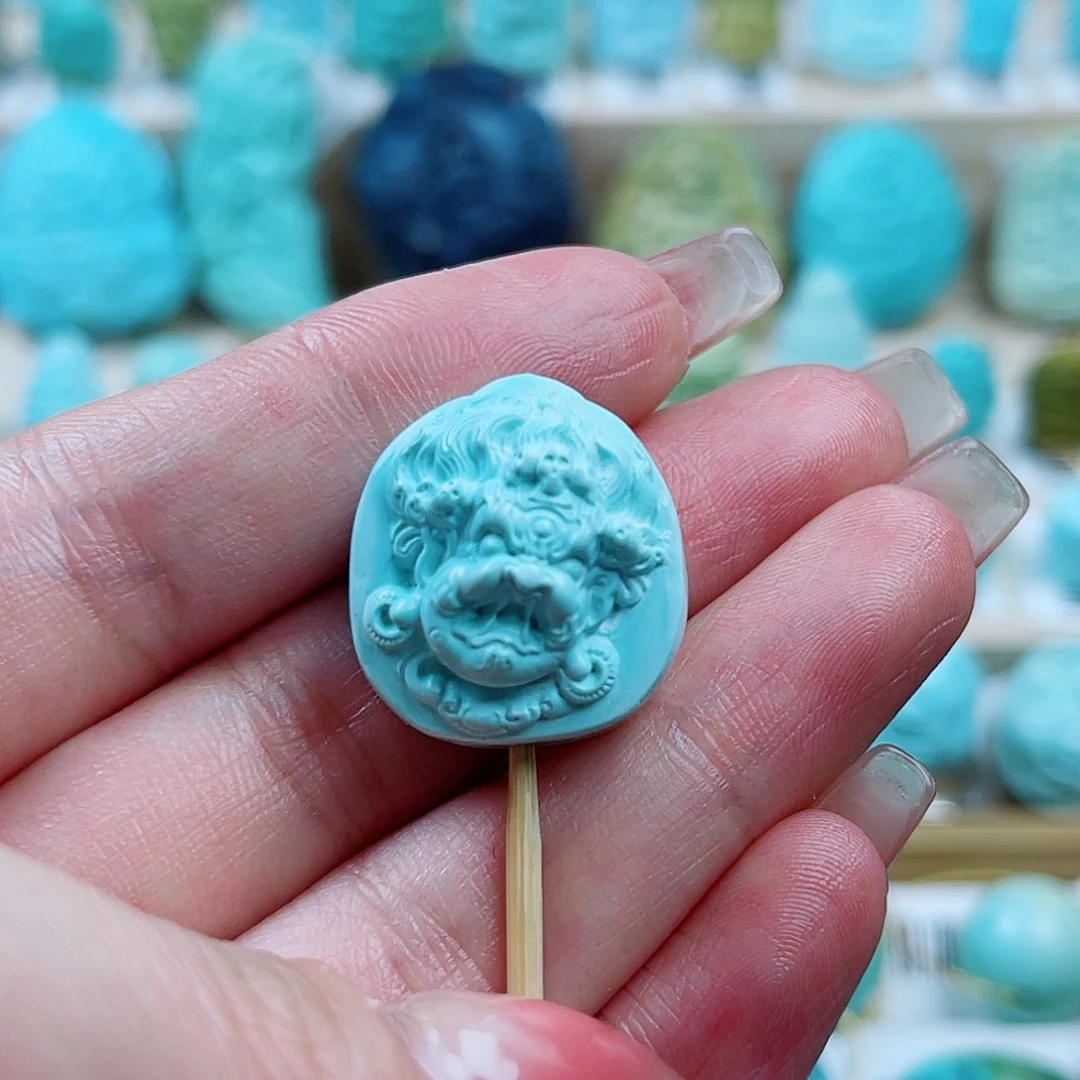 绿松石未镶嵌珠宝奇石