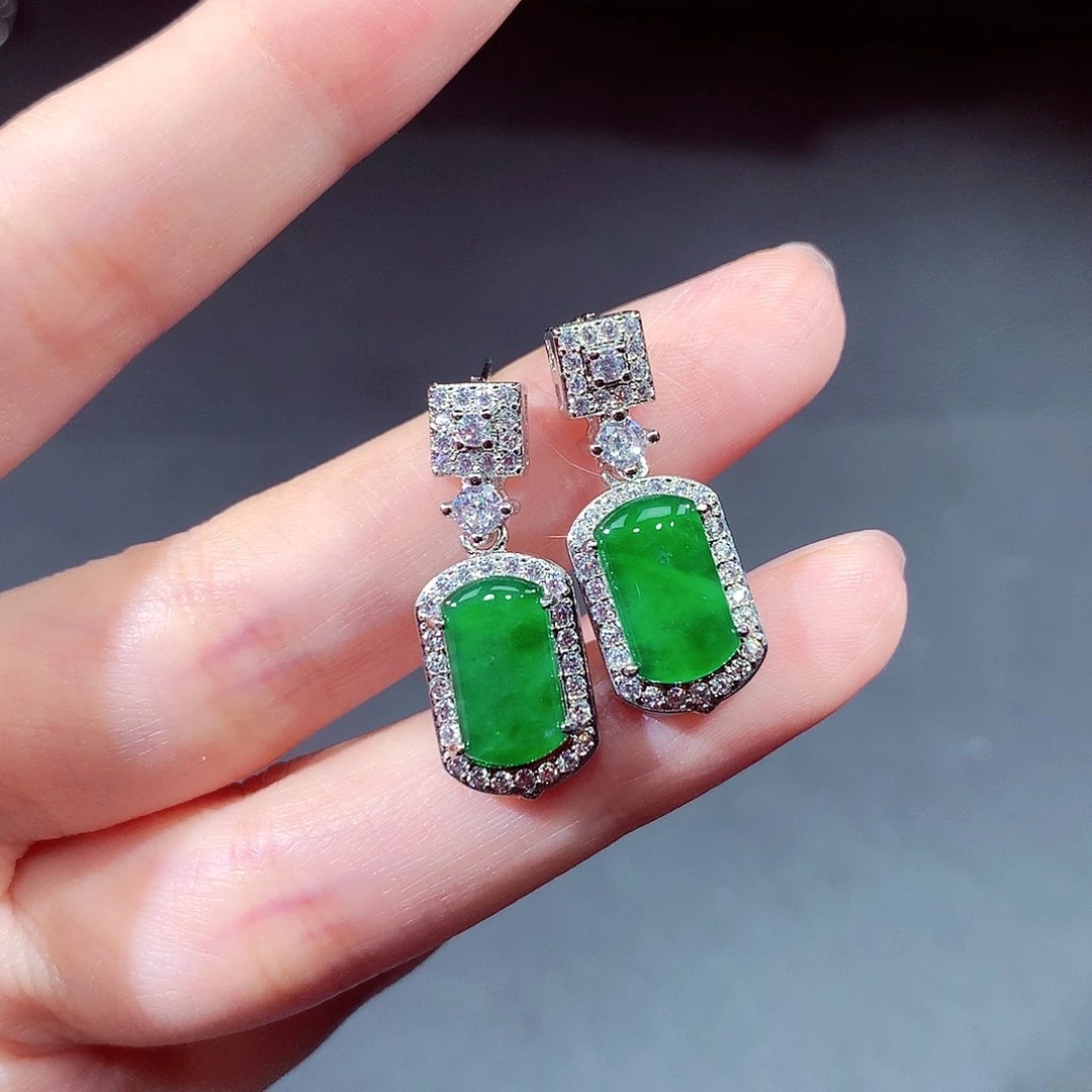 未镶嵌戒指翡翠是**啊翡翠