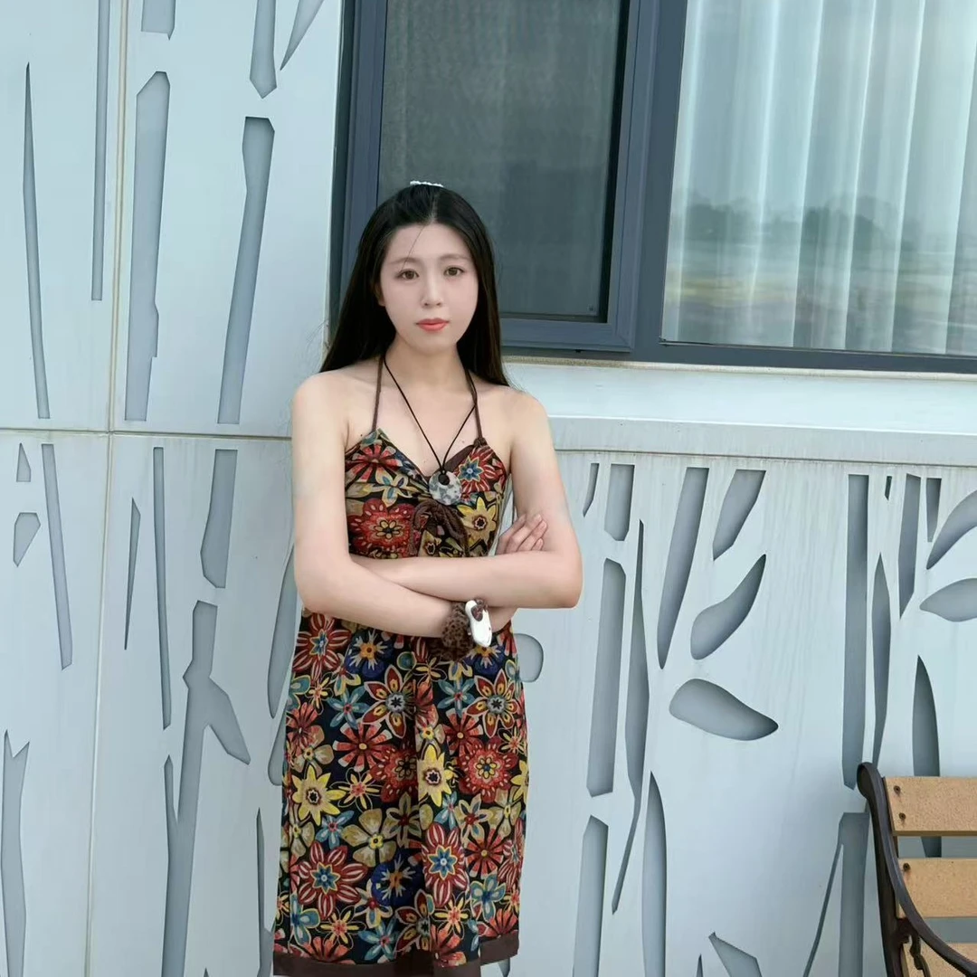 夏季旅游必备中长款复古吊带碎花连衣裙