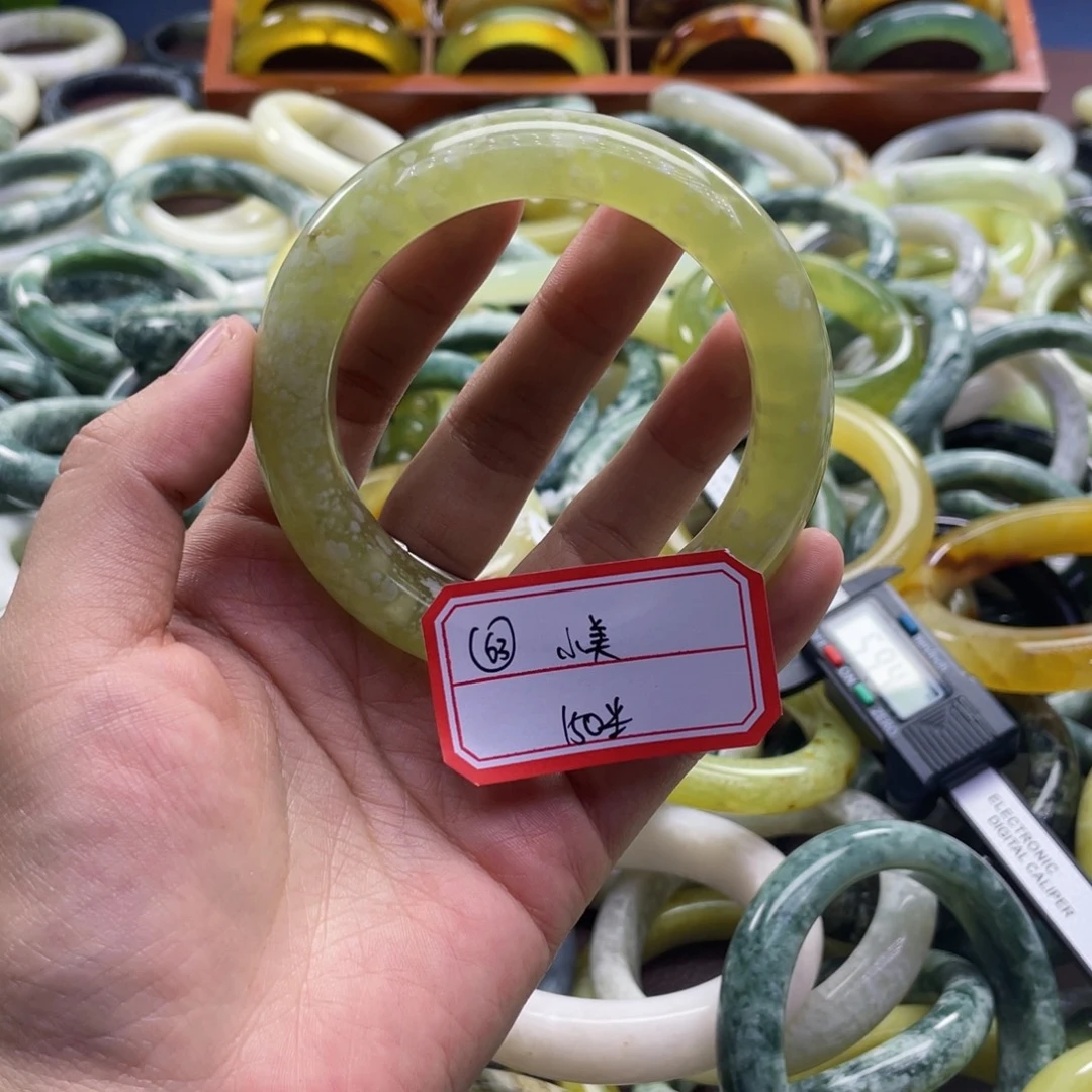 小***.蛇纹石玉未镶嵌手镯