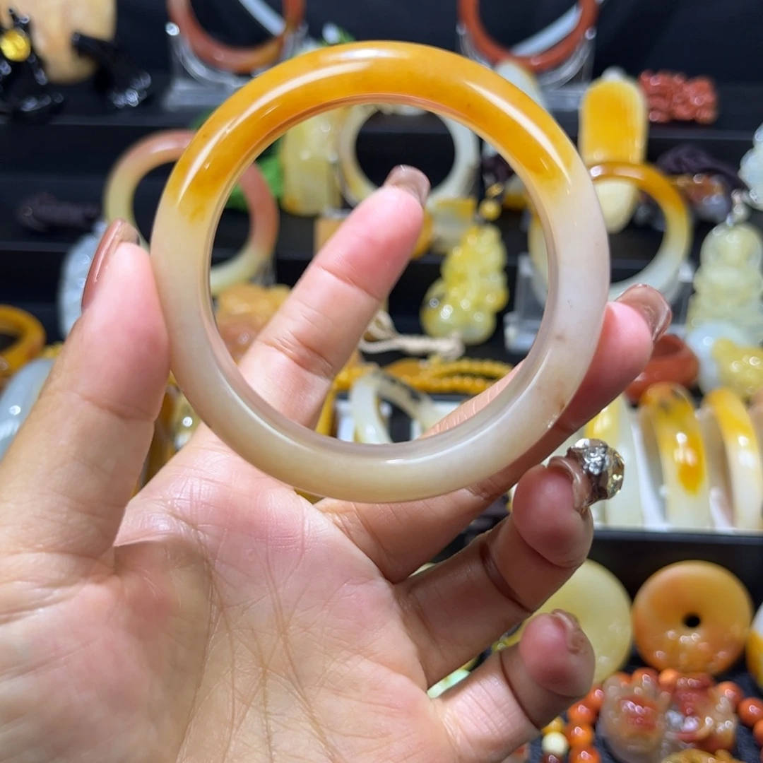 石英质玉（黄龙玉）未镶嵌手镯