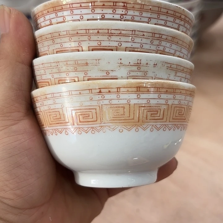 阳***舍九鼎五公分小茶碗微瑕四只