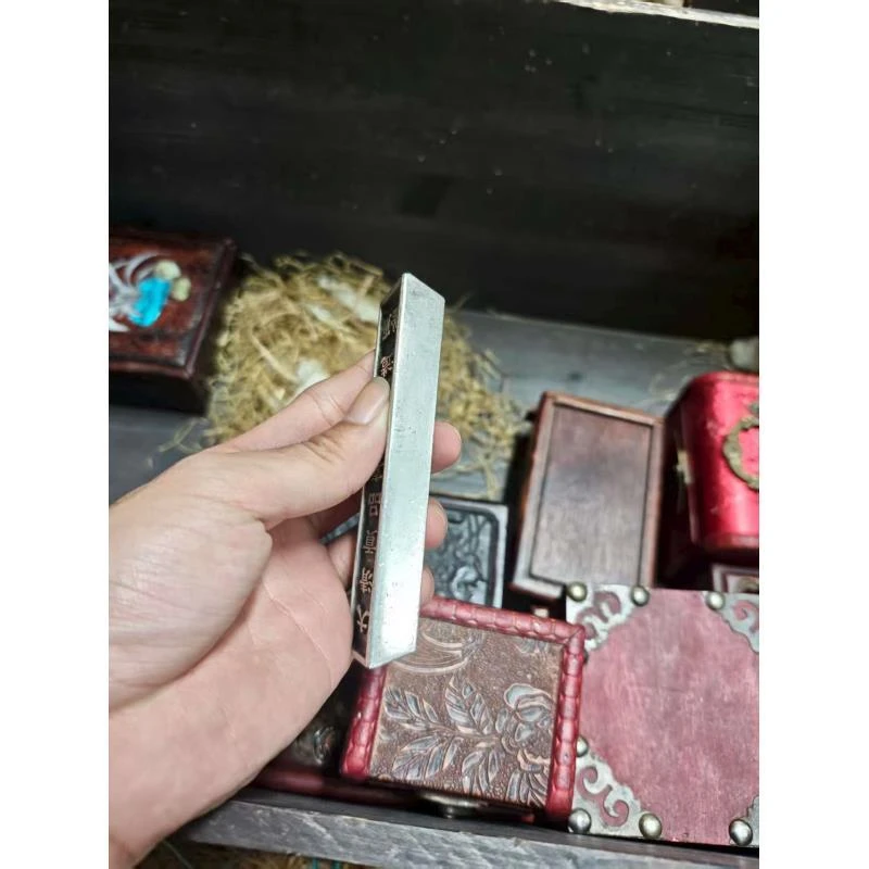 1个现代工艺品摆件HP086现代复古摆件086