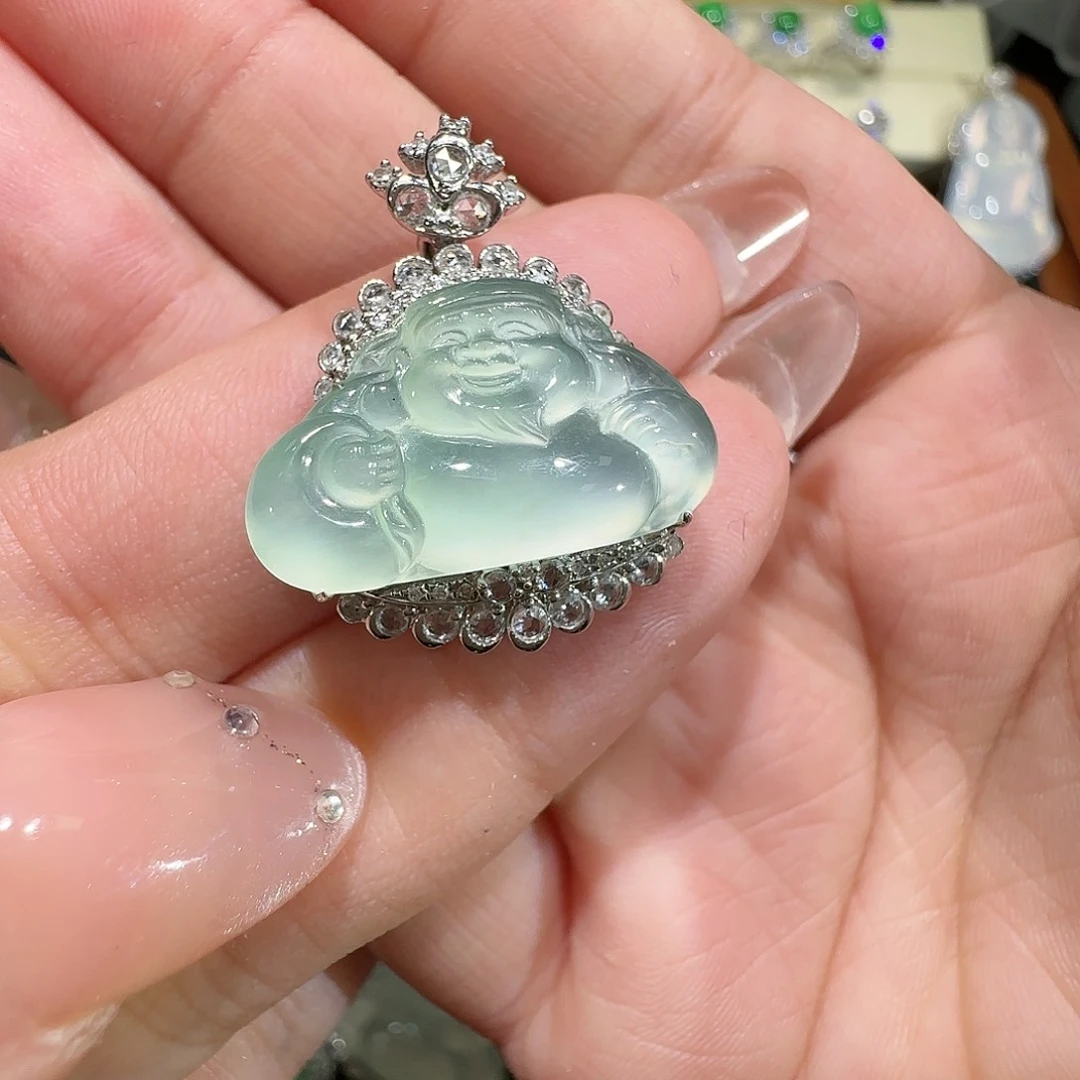 【闪购商品】颈饰18K金镶嵌翡翠