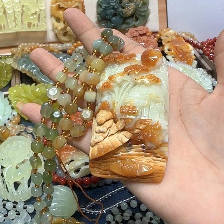 未镶嵌蛇纹石玉吊坠