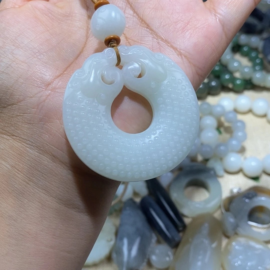 和田玉未镶嵌挂件