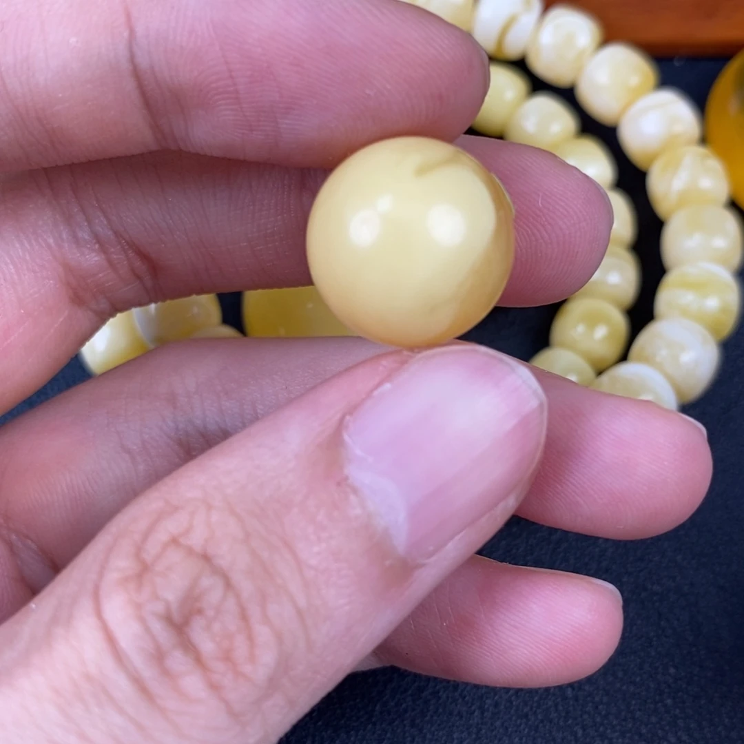 琥珀未镶嵌裸石63