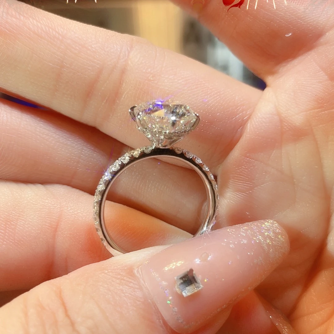 实验室培育钻石18K金镶嵌3.11D-E/VE，14