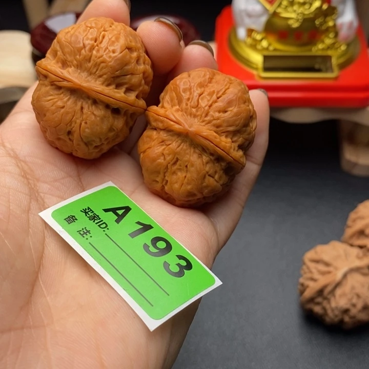 文玩核桃吊坠核桃