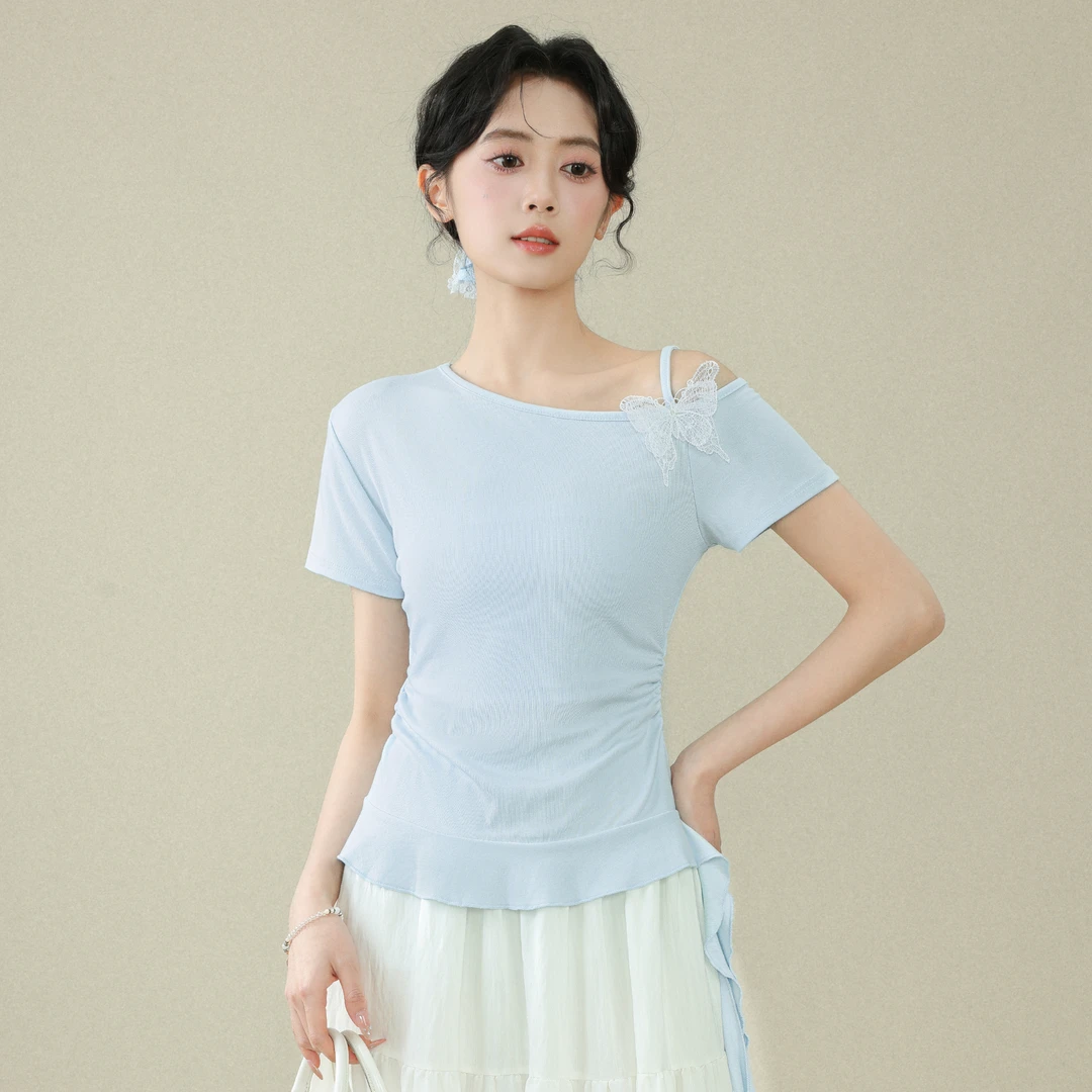 蓝色斜肩短袖T恤女夏2025夏季新款设计感蝴蝶露肩体恤掐腰短上衣