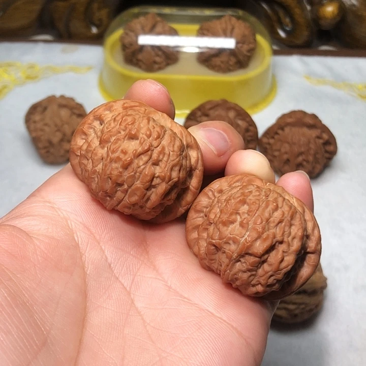 文玩核桃38血麒麟