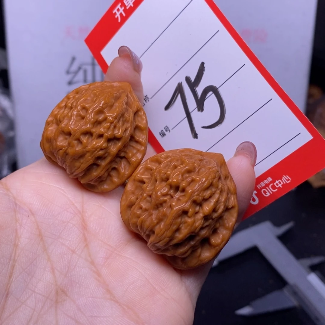 文玩核桃把件75/35公子帽