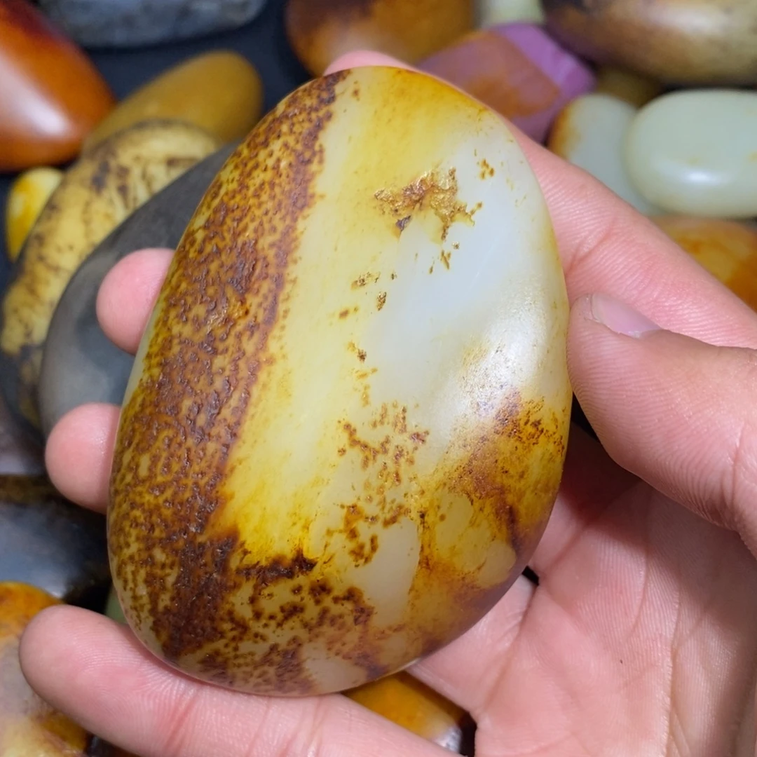 和田玉未镶嵌珠宝奇石