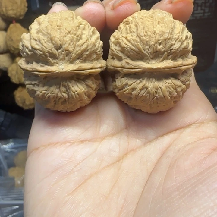 文玩核桃吊坠铁狮子3